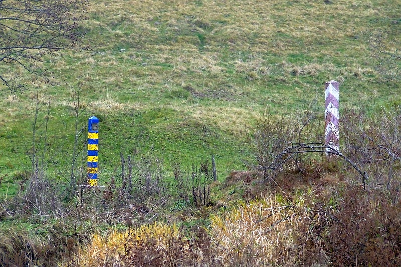 DSCF1535.JPG - Totemy bratnich narodów. :) Nasz jakiś taki bardziej wypłowiały.