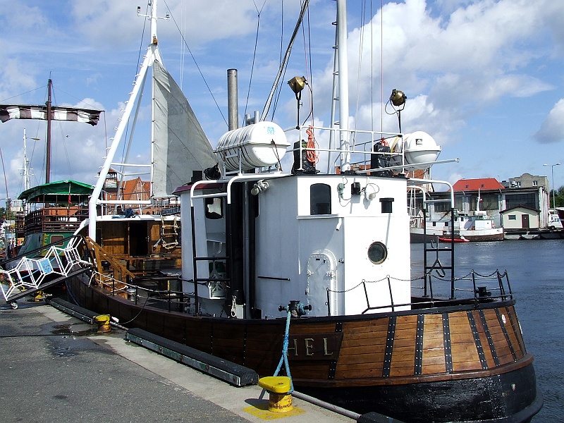 DSCF2626.JPG - Wiele kutrów nie wypłynęło z portu.