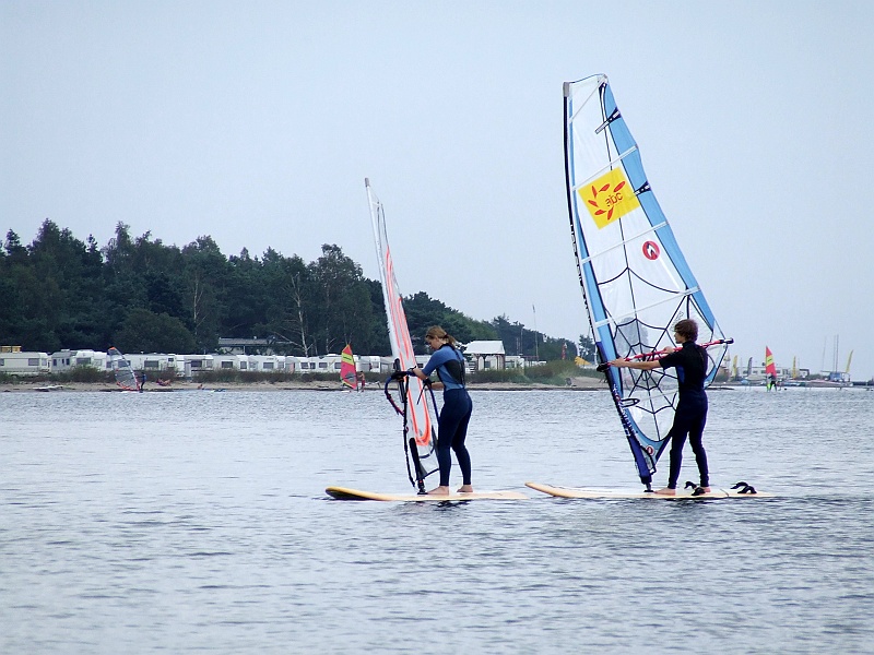 DSCF2791.JPG - Kolejny dzień. Już nieco większe żagielki. Ale oczywiście nadal mikre w sensie obiektywnym.