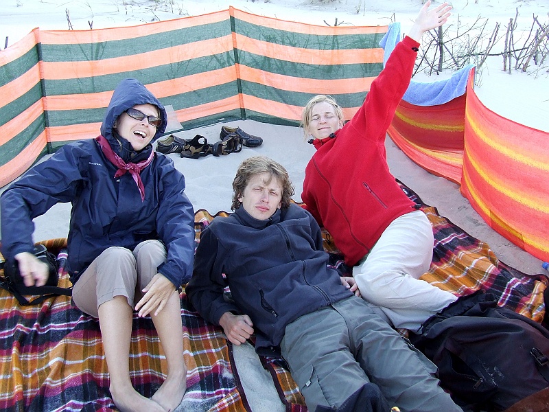 DSCF2844.JPG - Kończymy wyjazd ponowną kąpielą w warunkach jesiennych. Fajnie było. Koniec i bomba.