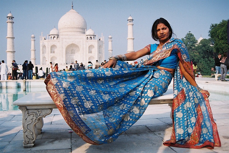 Indie0416.JPG - Wyjściowy ciuch na wycieczkę. I fota do rodzinnego albumu. (Zdjęcie: Laura i Astronom)