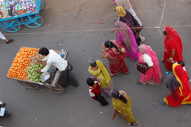 11_05.JPG - Kolory ulicy. (Zdjęcie: Ania)