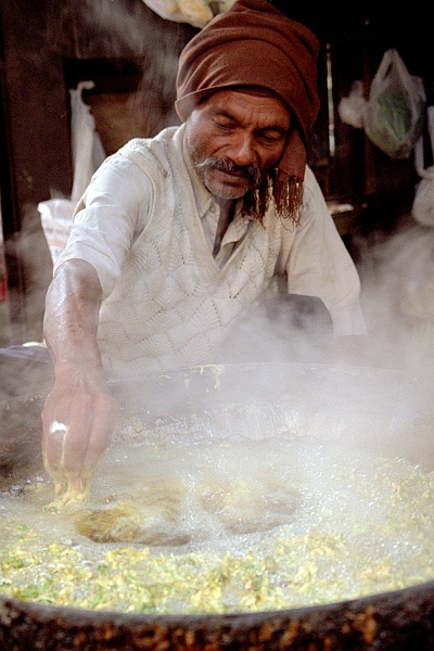 01_03.JPG - Smażenie uliczne. (Zdjęcie: Ania)