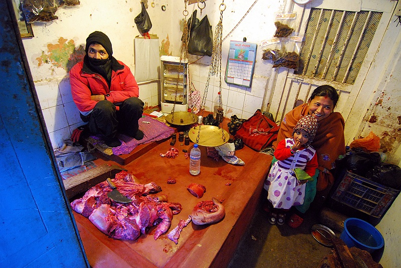 Indie0205.JPG - Mięsny. Osoby wrażliwe proszone są o nie oglądanie tego zdjęcia. (Zdjęcie: Laura i Astronom)