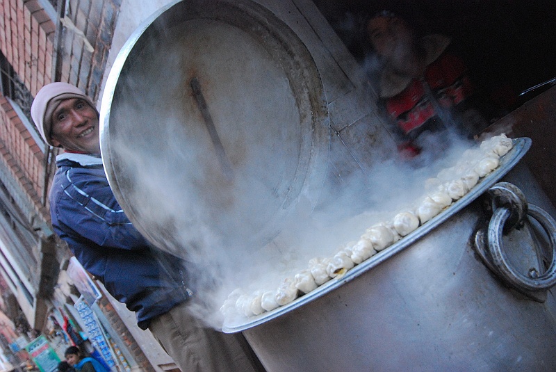 Indie0240.JPG - Słynne pierożki momo. (Zdjęcie: Laura i Astronom)