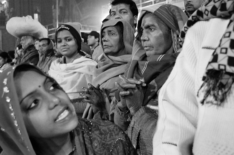 03_10.JPG - Uniesienie pielgrzymów. (Zdjęcie: Ania)