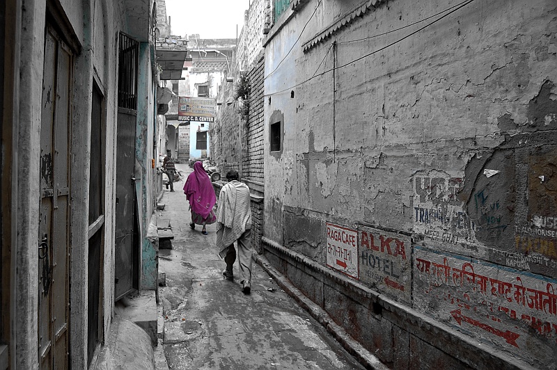 03.Varanasi_DSC_0210a.JPG - Wąskie uliczki Varanasi. (Zdjęcie: Bartek)