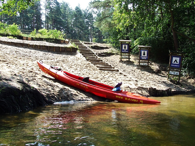 DSCF7152.JPG - Kajaki swoją drogą bardzo sterowne i wygodne. Jedyny minus to brak wodoszczelnych luków bagażowych.