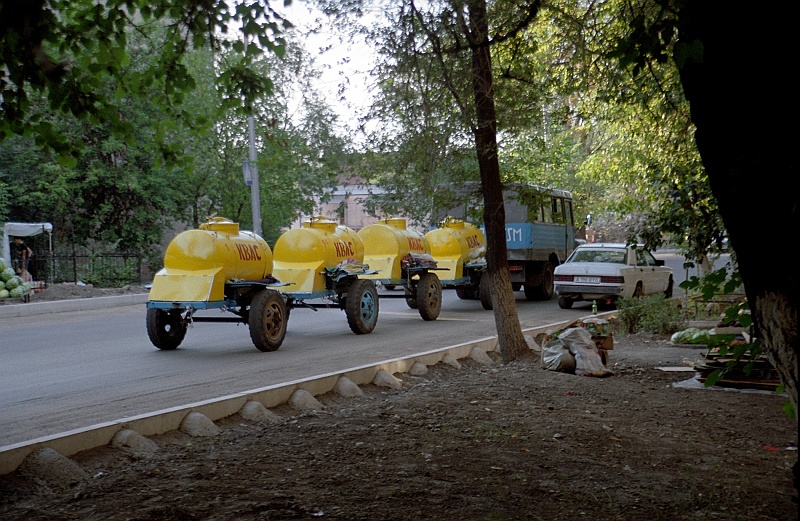 Image0160.jpg - Świeża dostawa kwasu. :) Idealny na letnie upały... (Zdjęcie: Bartek)