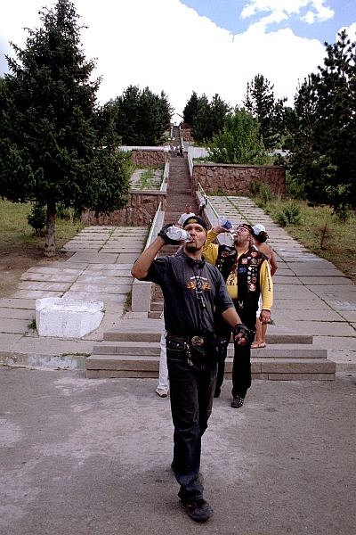 Image0037.jpg - Pij mleko, będziesz wielki. (Zdjęcie: Ania)