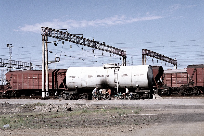 Image0222.jpg - Cysterna z wodą pitną. (Zdjęcie: Ania)