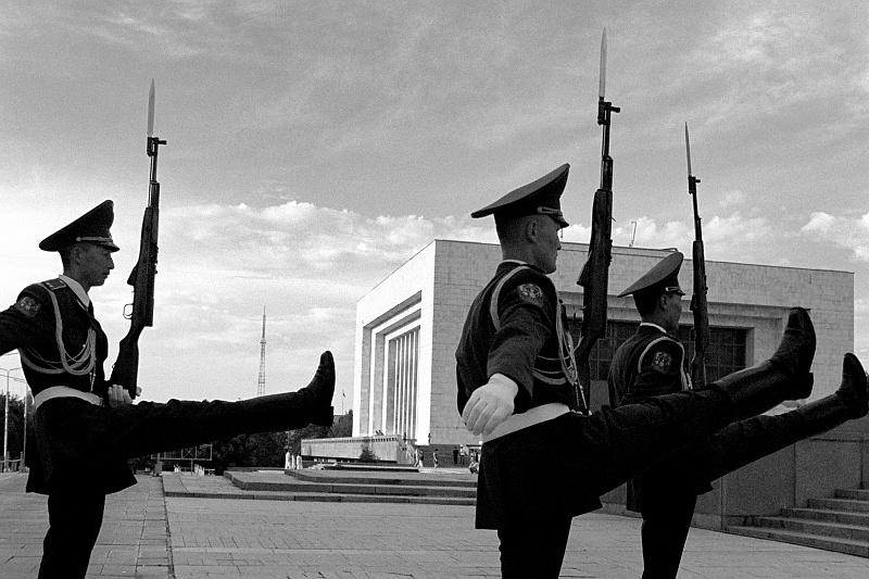 Image0053.jpg - Zmiana warty przy Bardzo Ważnym Obelisku. (Zdjęcie: Bartek)