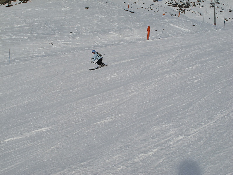 IMG_0200.JPG - Beatka robi śmigu śmigu. Ładniutko.