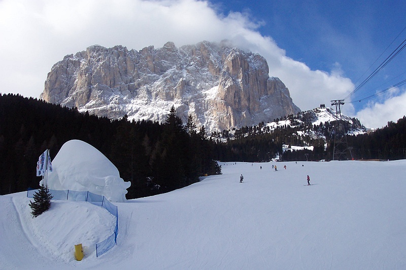 100_5354.JPG - Jedna z wielu ogromnych, lodowych rzeźb.