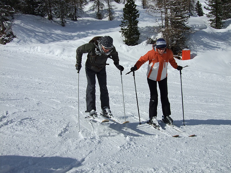 DSCF3251.JPG - Skoki w zamierzeniach zespołowe. W praktyce to nie takie proste. :)