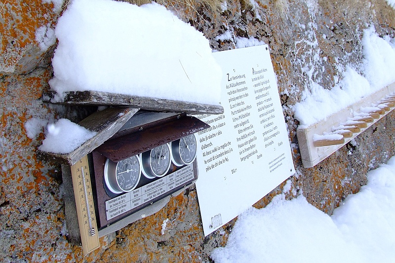 DSCF9608.JPG - Intrumentarium meteo na Santa Croce.