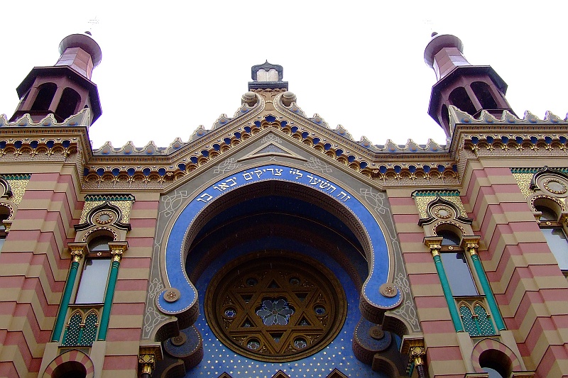 DSCF0082.JPG - Weloło pomalowana synagoga.