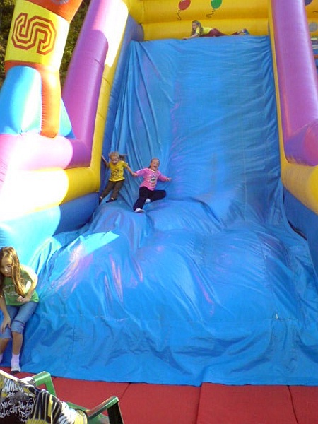 DSC00301.JPG - Ekstremalne zjazdy na stromej zjeżdzalni.