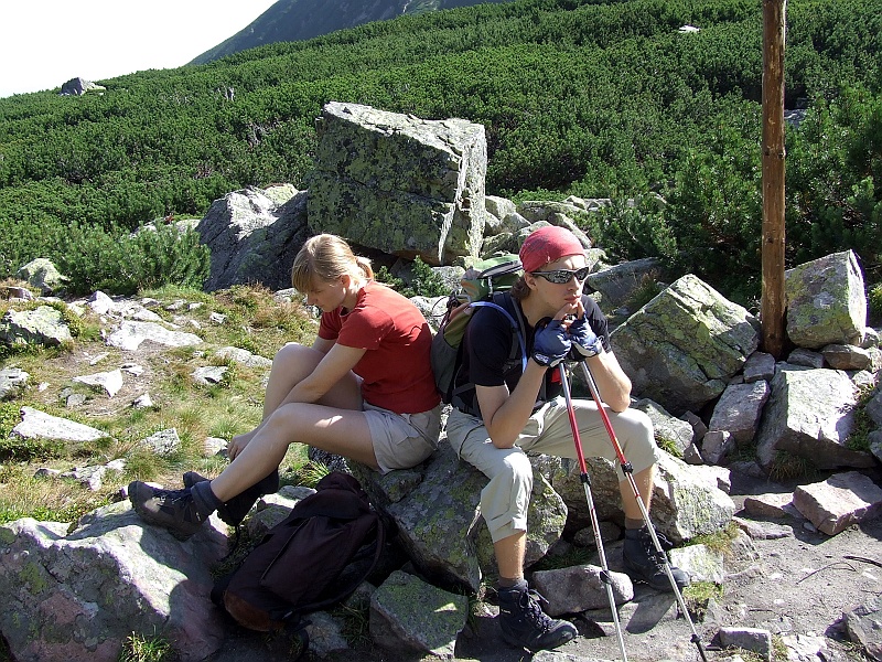 DSCF7363.JPG - Docieramy na rozstaje szlaków. Ostatnia chwila, aby się rozmyślić. Bez namysłu ruszamy dalej.