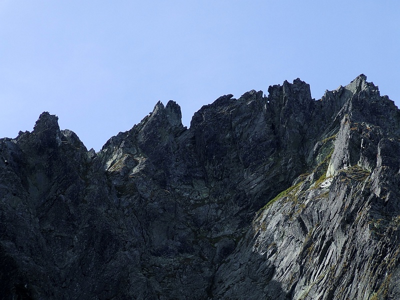 DSCF7381.JPG - Na razie nie do końca zdradzamy towarzyszom naszej niedoli, że będziemy już niebawem tam na górze.