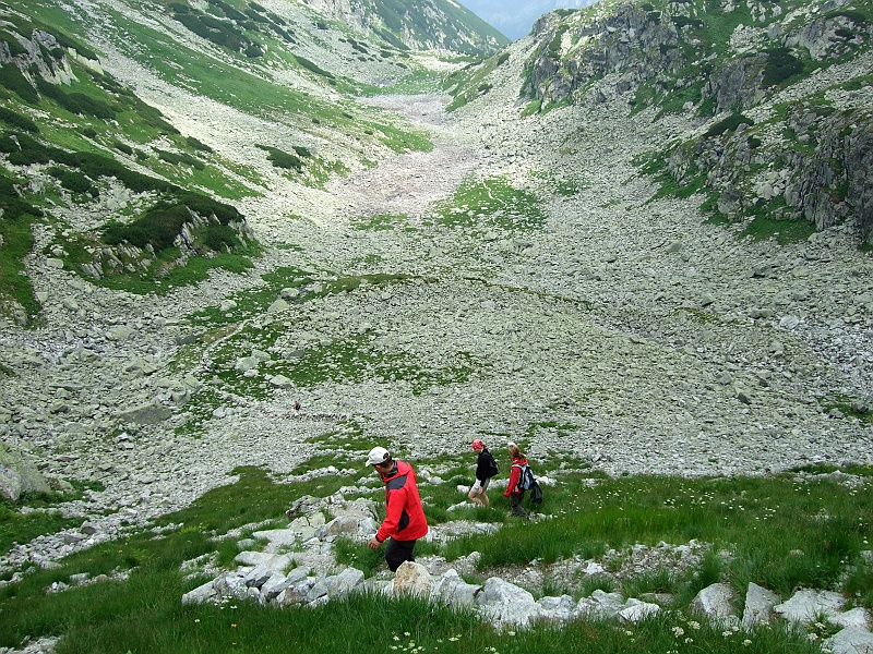 DSCF2919.JPG - Jeszcze dwie godzinki sielanki a potem gehenna zatłoczonej drogi do parkingu w Palenicy. Ale co tam, takie są koszta. ;) Wracamy i bomba, za Wrota kto nie zajrzał ten cziken i trąba. :)