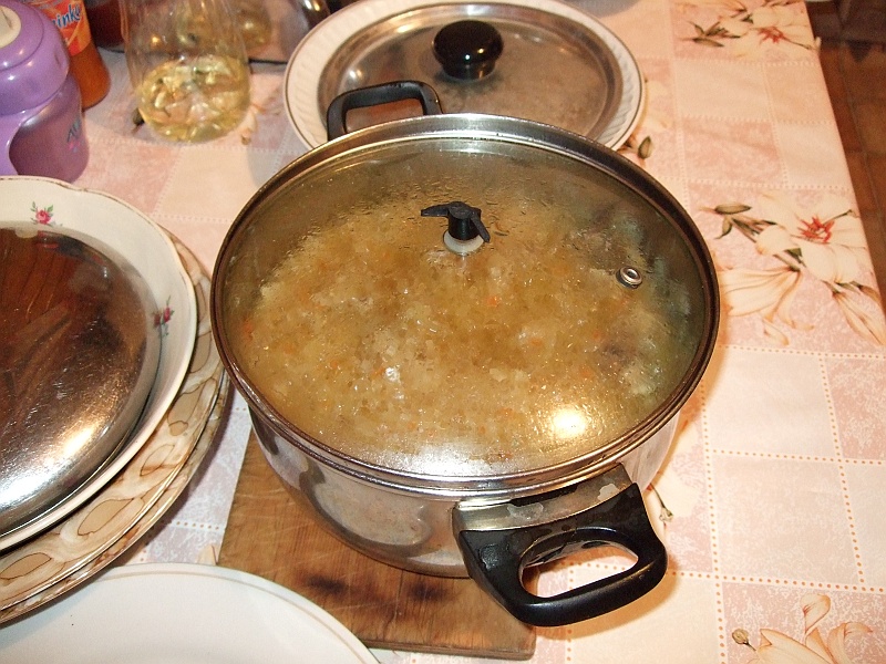 DSCF0704.JPG - Kapusta gotowa do wjazdu na stół