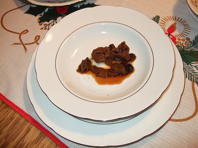 DSCF0719.JPG - Grzybki kuszą na dnie talerzy